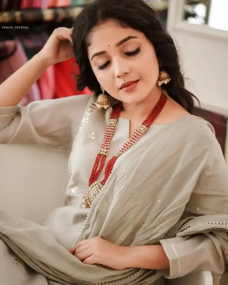 Model wearing salwar in designer boutique calicut